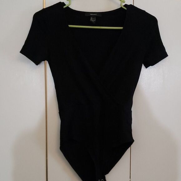 Forever 21 Cap Sleeve bodysuit - Picture 4 of 7